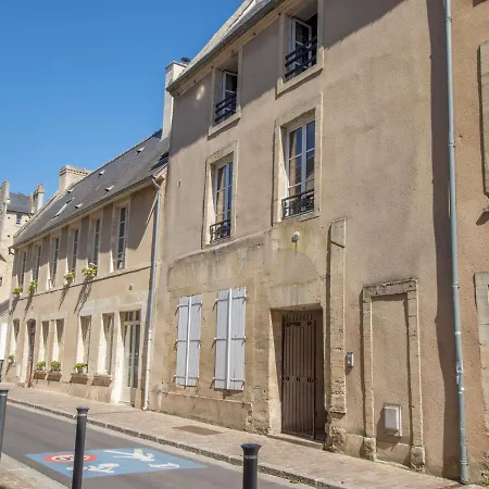 Apartment Beautiful In Historic *