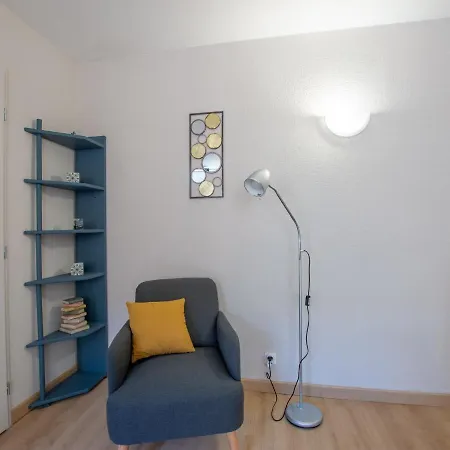Apartment Beautiful In Historic *