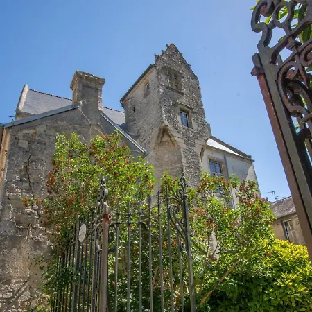 Beautiful In Historic Apartment Bayeux